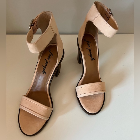 🌻🆕FREE PEOPLE SERENITY HEEL-CANTALOUPE SUEDE COLOR-SIZES 38 & 39 - Picture 5 of 14